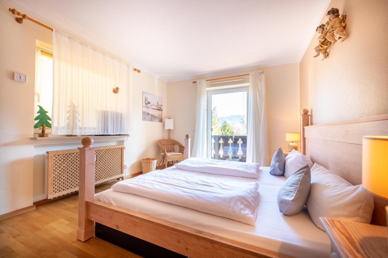Aussicht Apartment การ์มิช-พาร์เทนเคียร์เชน ภายนอก รูปภาพ