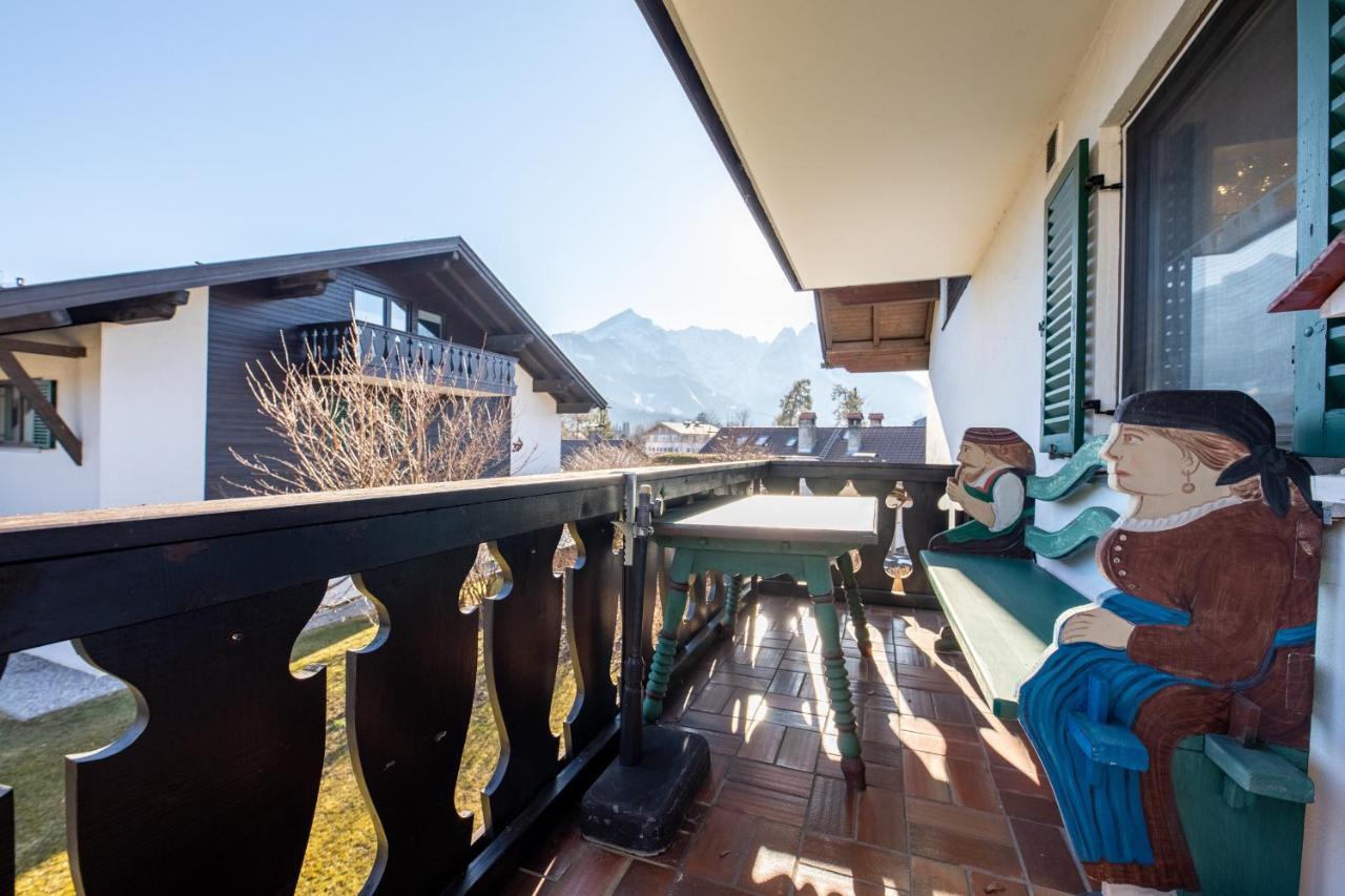 Aussicht Apartment การ์มิช-พาร์เทนเคียร์เชน ภายนอก รูปภาพ